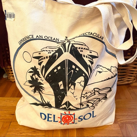 NEW Del Sol Tote - Picture 2 of 2